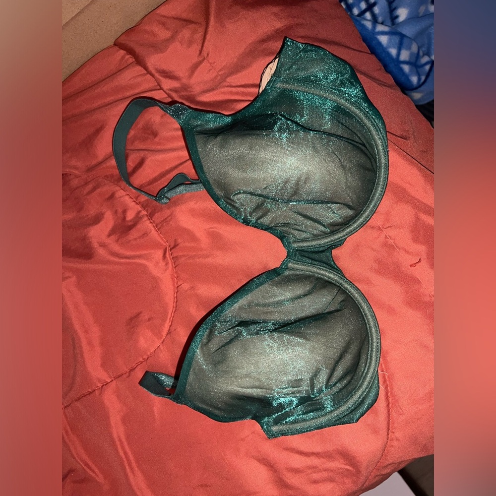 Victoria Secret Bra NWOT